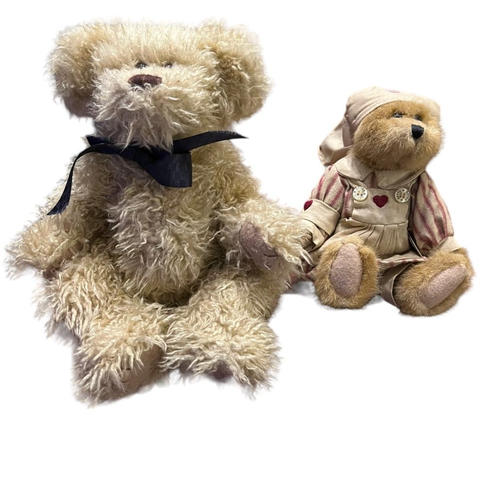 Boyd Bear Bailey Friends Lot 2 Smock Apron Bow Nurse 1997 J B Bean SeriesStuffed